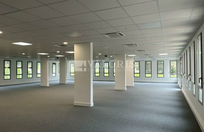 BUREAUX à LOUER — photo 4
