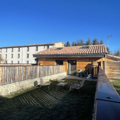 Maison 38 pièces 393000 €