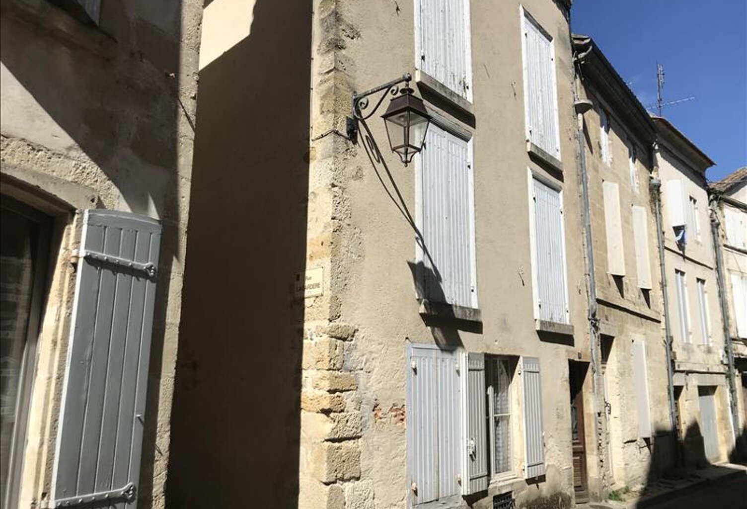 Maison de ville de 9 pièces principales — photo 1