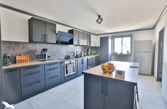 Maison en pierre de 7 pièces principales — photo 4