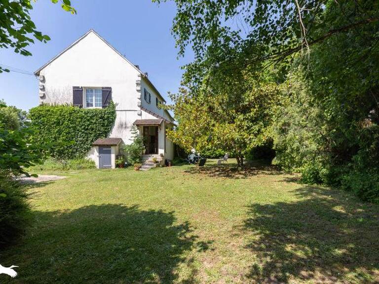 Maison en pierre de 5 pièces principales — photo 1