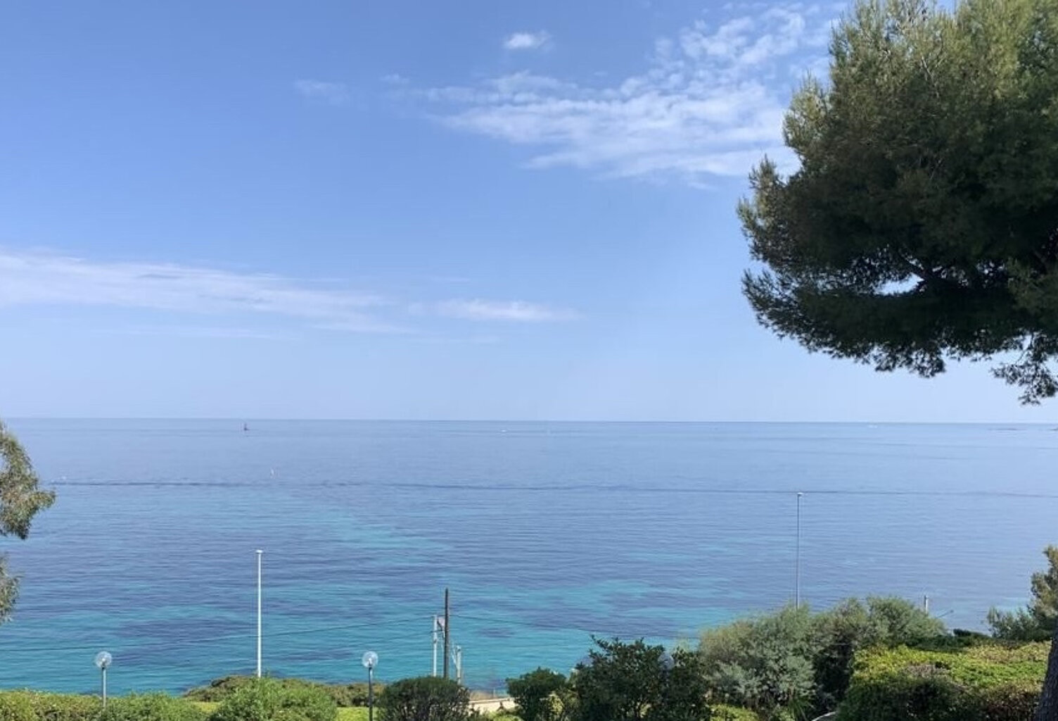 CANNES BASSE CALIFORNIE VILLA T3 FACE MER VUE PANORAMIQUE — photo 1