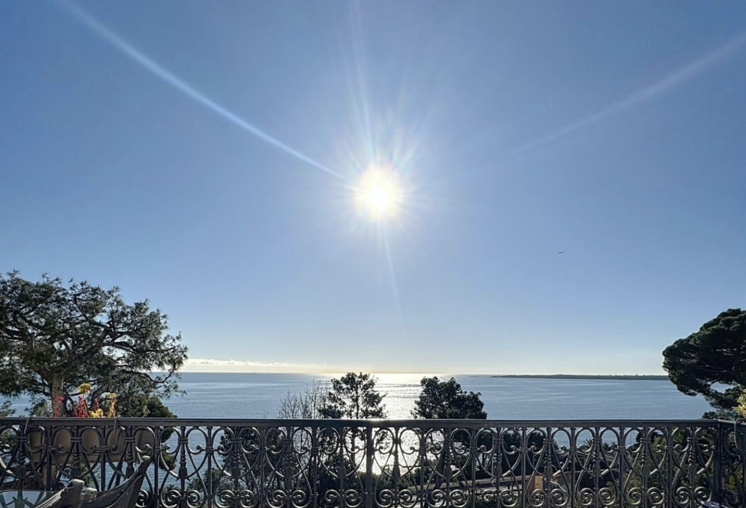 CANNES BASSE CALIFORNIE T3 FACE MER AVEC VUE PANORAMIQUE — photo 1