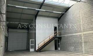 Local industriel  242 m² à louer à Saint-Félix (74540)