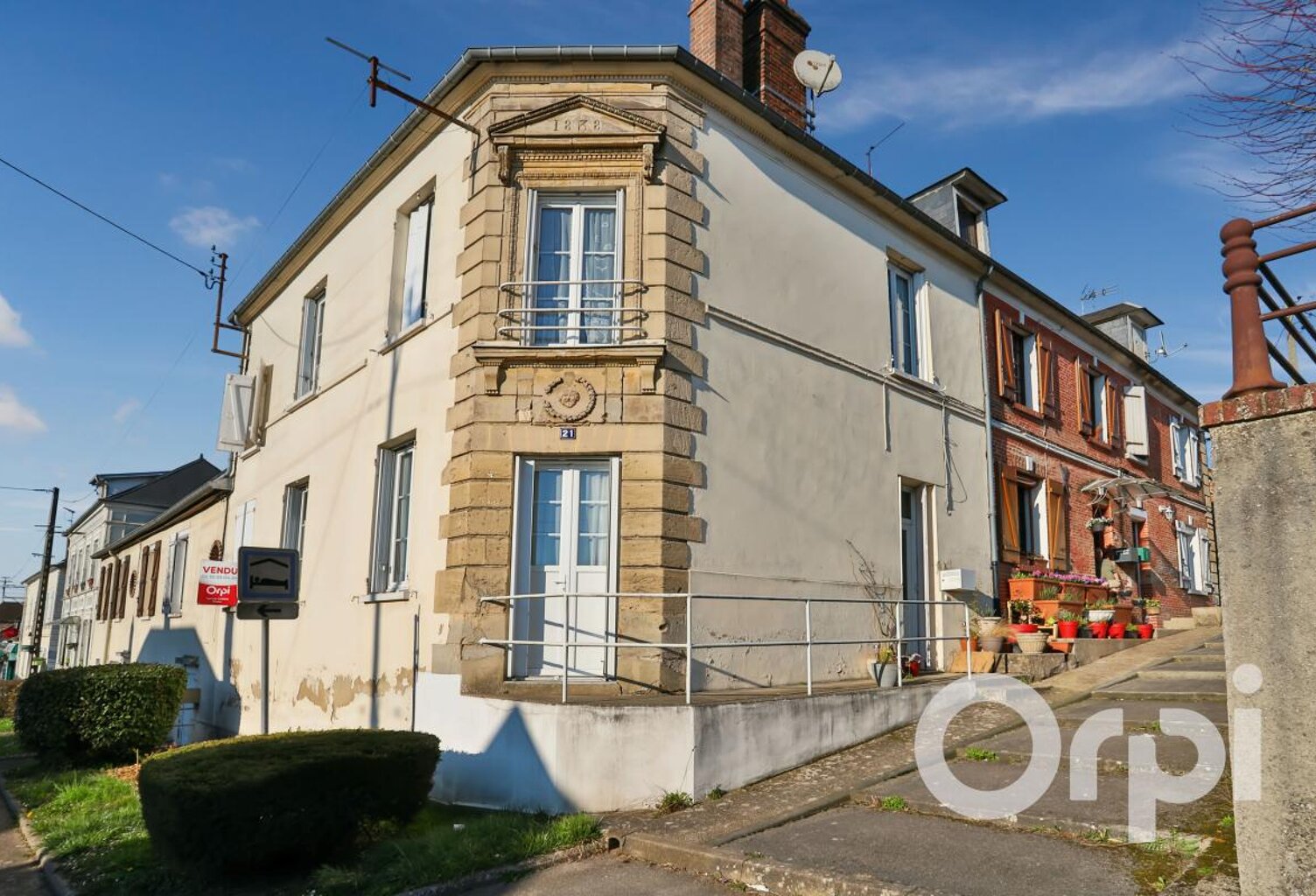 Maison À Vendre — photo 1