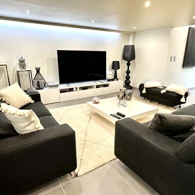 Appartement 8 pièces 750000 €