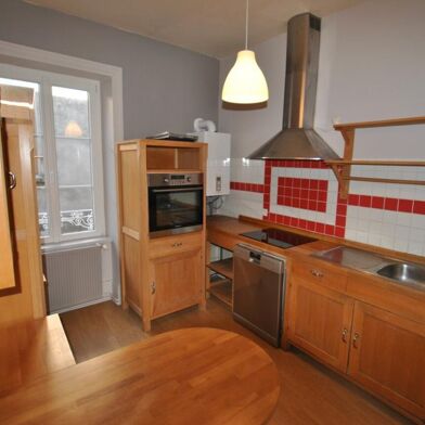 Appartement 4 pièces 750 €