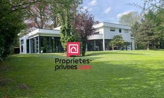 Maison 9 Pièces 315 m² à vendre à Croix (59170)
