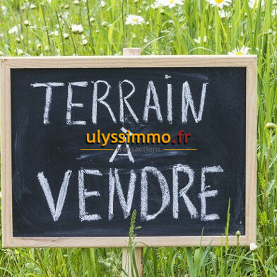 Terrain  28000 €