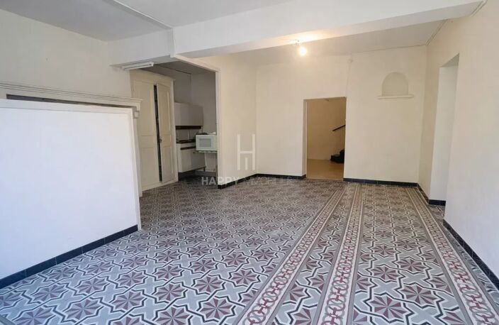 PLEIN CENTRE DE MAUSSANE LES ALPILLES — photo 3