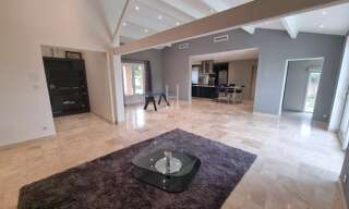 Maison 7 Pièces 216 m² à vendre à Saint-Étienne-du-Grès (13103)