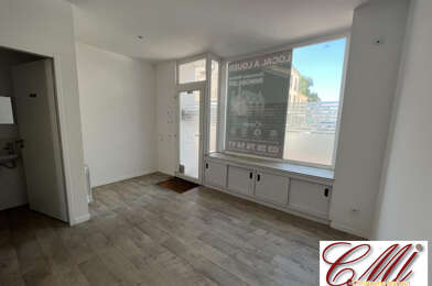 Commerce 2 pièces 499 €