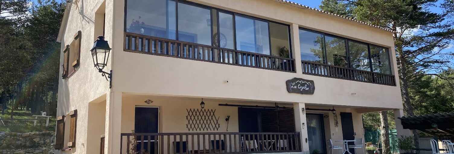 Maison 4 Pièces 105 m² à vendre à Châteauvieux (83840)