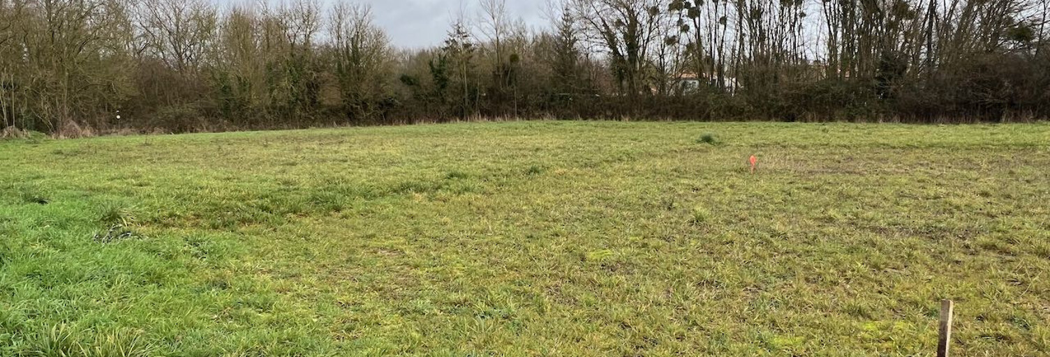 Terrain  334 m² à vendre à Saint-Jean-d'Hermine (85210)