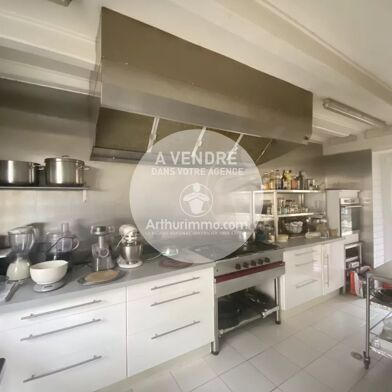 Maison 8 pièces 384800 €