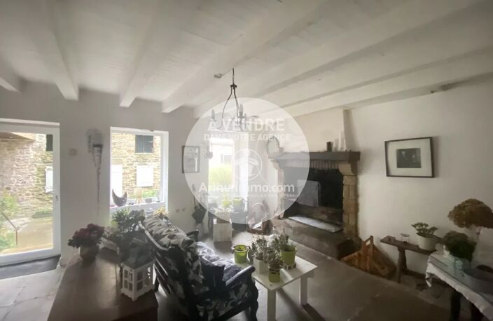BELLE BATISSE EN PIERRE AU COEUR DU BOURG, — photo 3