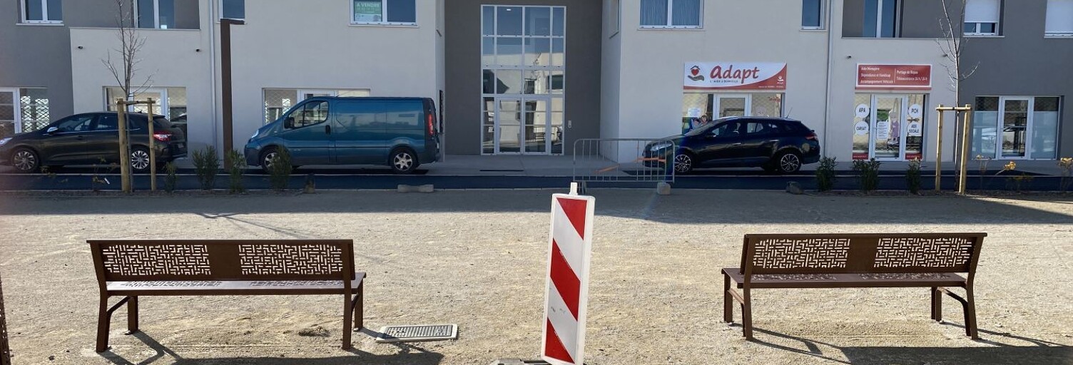 Commerce  53 m² à vendre à Tourbes (34120)