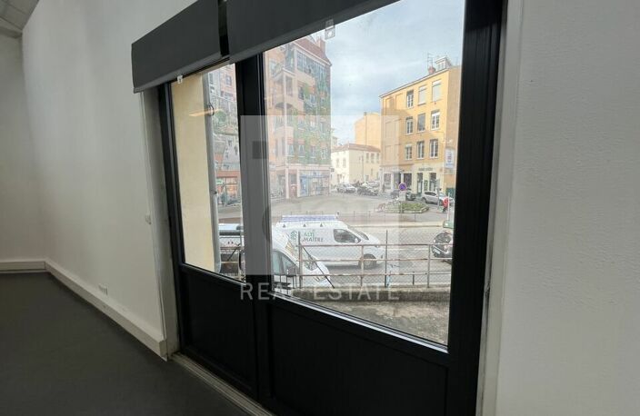 BUREAUX/LOCAL COMMERCIAL à LOUER — photo 5