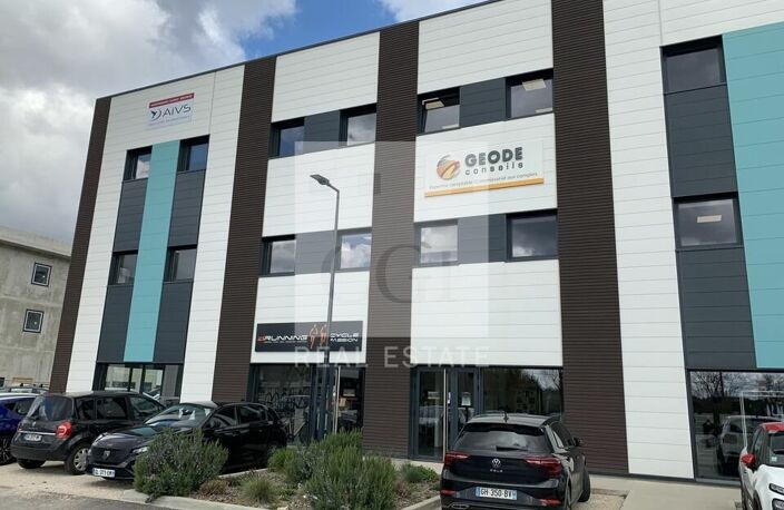 LOCAL COMMERCIAL à LOUER — photo 3
