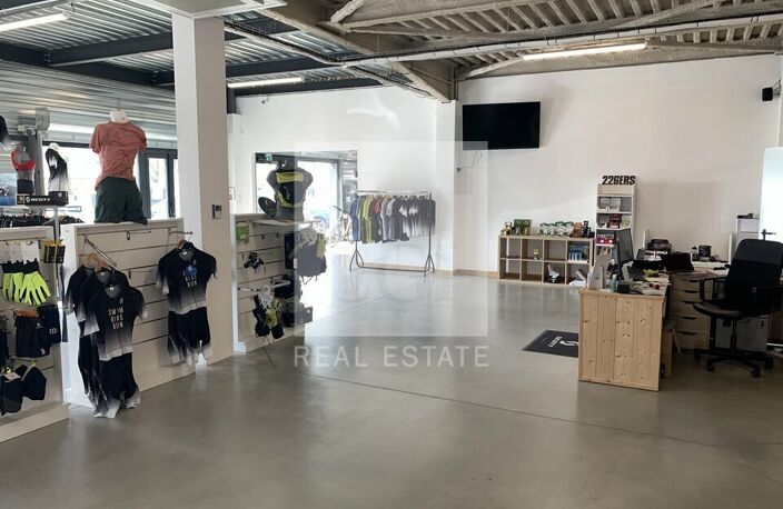 LOCAL COMMERCIAL à LOUER — photo 4