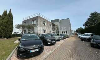 Bureau  985 m² à louer à Aix-en-Provence (13290)