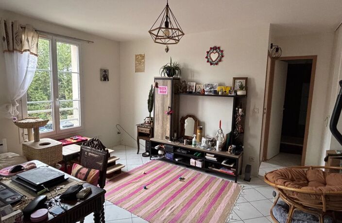 A VENDRE  - Appartement de 2 pièces,  NOGENT LE ROI — photo 5