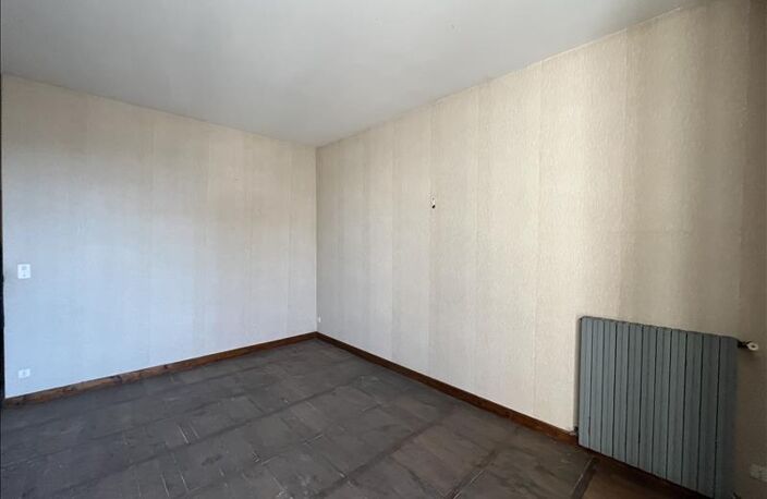 Vente immeuble   Excideuil (24160) — photo 2