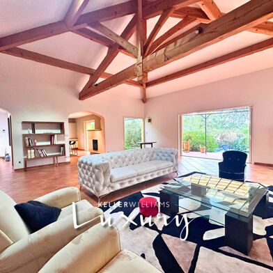 Maison 8 pièces 1690000 €