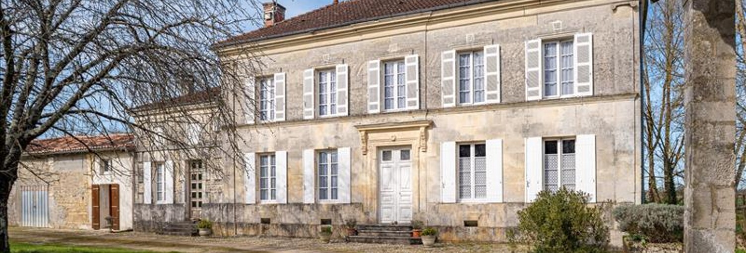 Maison 8 Pièces 129 m² à vendre à Matha (17160)
