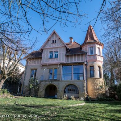 Maison 8 pièces 990000 €