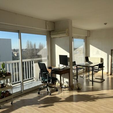 Appartement 4 pièces 220000 €