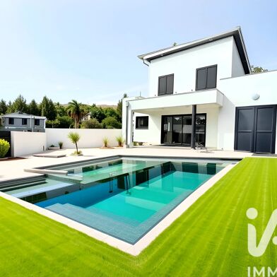 Maison 5 pièces 434000 €