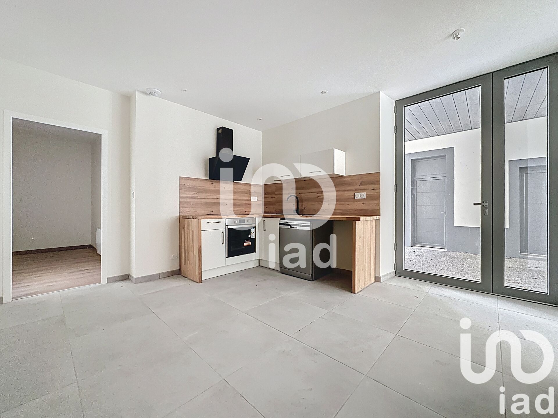 Vente Appartement 2 pièces - Photo 2