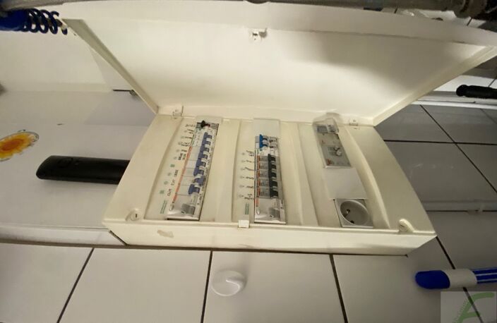 Local commercial — photo 3