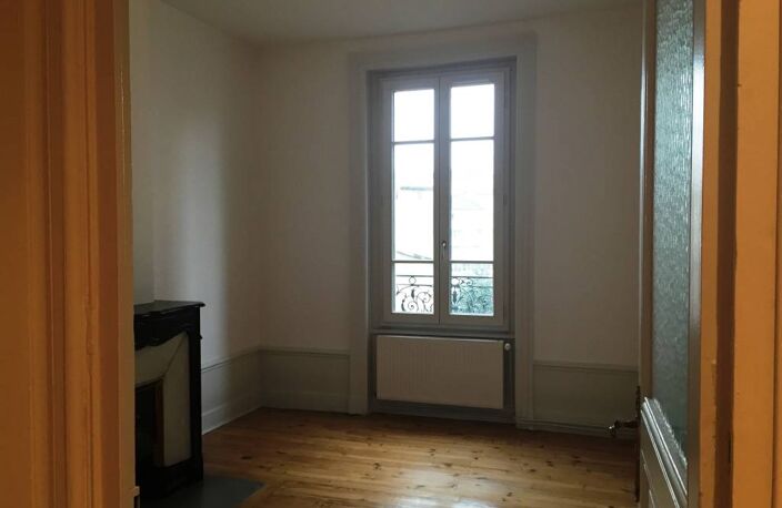 SAINT-ETIENNE,CENTRE VILLE GRAND APPARTEMENT — photo 3