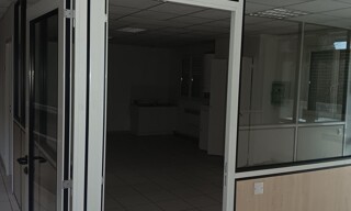 Local industriel  1260 m² à louer à Rodez (12000)