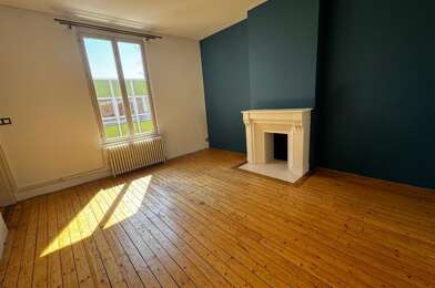 Appartement 3 pièces 890 €