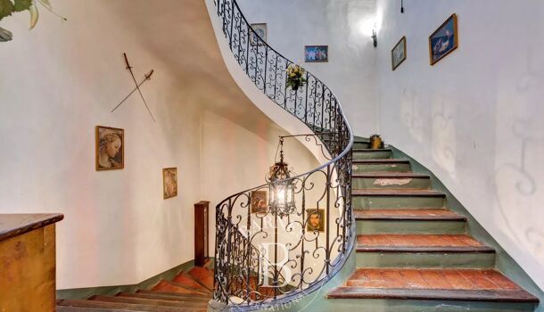 H&ocirc;tel particulier 12 pièces  à vendre Rians 83560