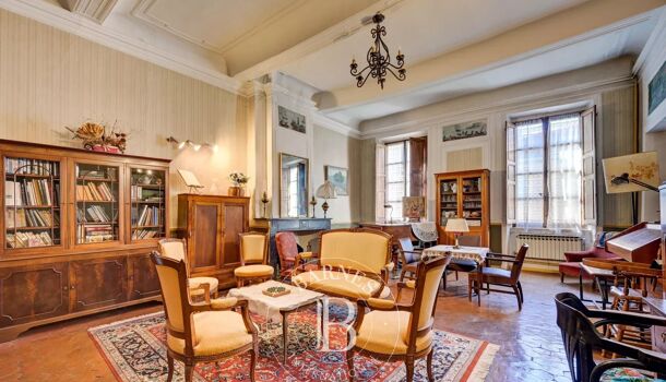 H&ocirc;tel particulier 12 pièces  à vendre Rians 83560