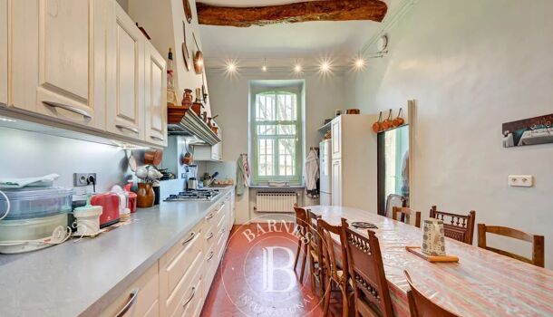 H&ocirc;tel particulier 12 pièces  à vendre Rians 83560