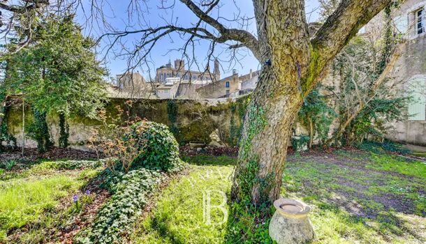 H&ocirc;tel particulier 12 pièces  à vendre Rians 83560