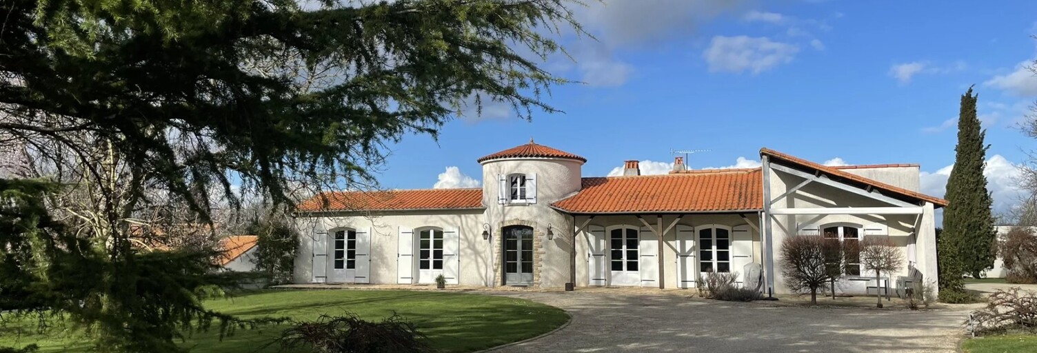 Maison 6 Pièces 210 m² à vendre à Niort (79000)