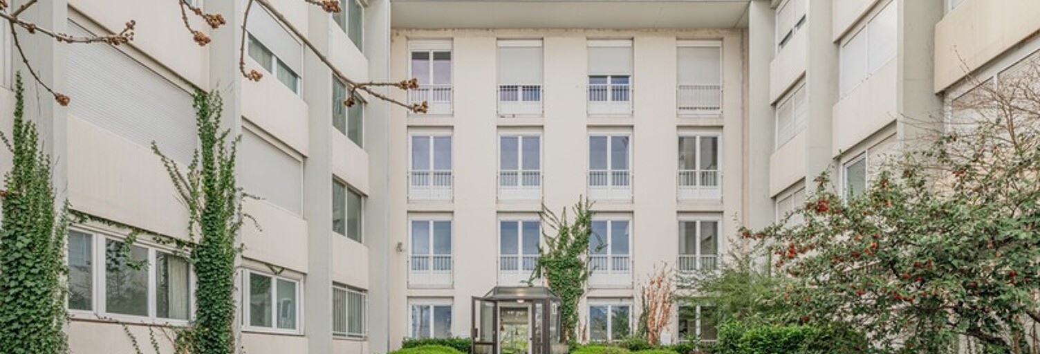 Immeuble  1700 m² à vendre à Échirolles (38130)