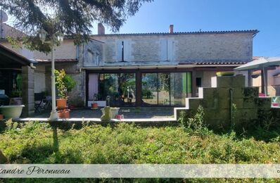 vente maison 363 500 € à proximité de Yves (17340)