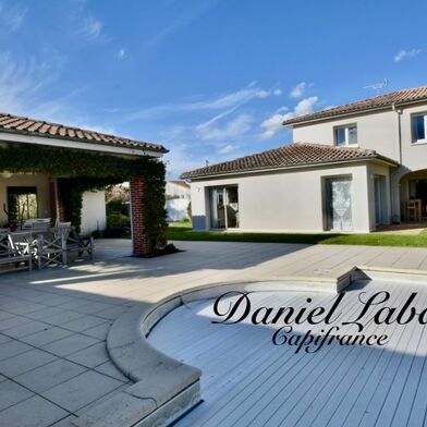 Maison 7 pièces 590000 €