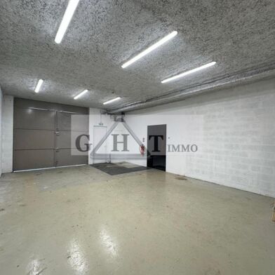 Local industriel  2000 €