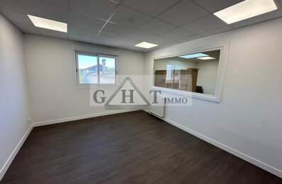 BUREAUX 30M² A LOUER MONTGERON — photo du bien