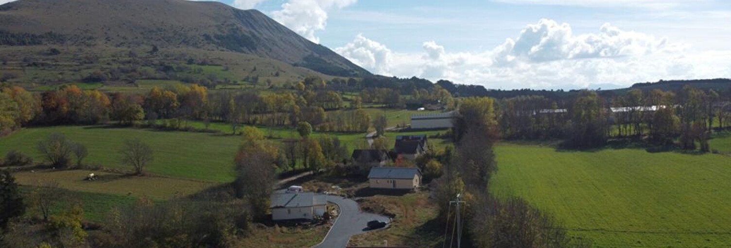 Terrain  563 m² à vendre à Forest-Saint-Julien (05260)