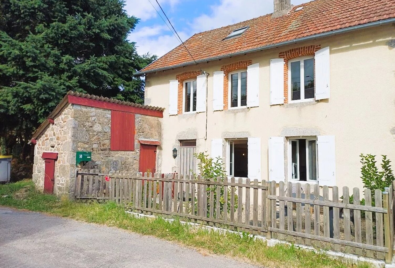 A vendre dans la Creuse, une maison et grange sur 3500m² . — photo 1