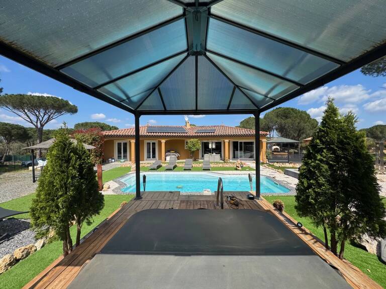 Villa plain-pied 127 m² sur 2500 m² de jardin paysagé. — photo 1